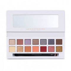 انستازيا بيفرلي هيلز - ظلال العيون كارلي بايبل