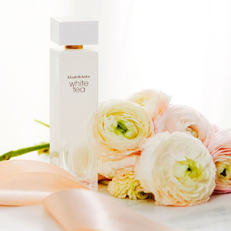 اليزابيث اردن وايت تي - أو دي تواليت (نسائي) 50مل