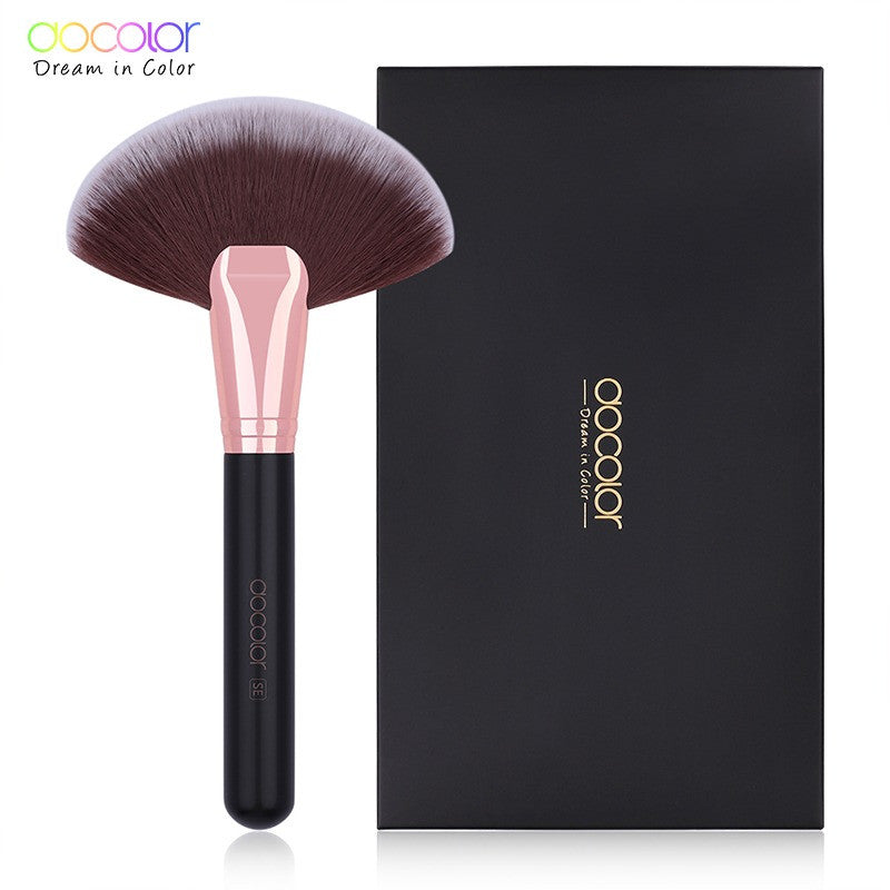 فرشاة مكياج من Docolor Model Fan Brush