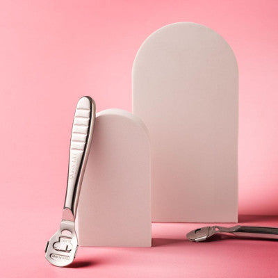 كوين لي لي - اداة تقشير وإزالة الجلد الميت من القدم