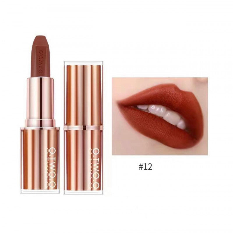 او تو او - أحمر شفاه مطفي طويل الأمد 12