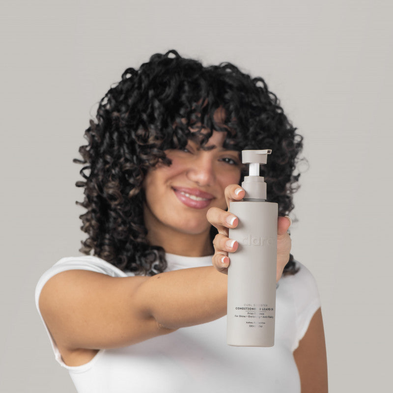 كلارا - بلسم و كريم مرطب ٢ في ١ يترك على الشعر 300 مل