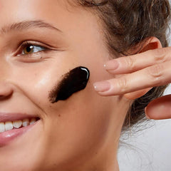 بيتيت ميزون - قناع قابل للتقشير منقي بخلاصة الفحم وبذور العنب 120 مل